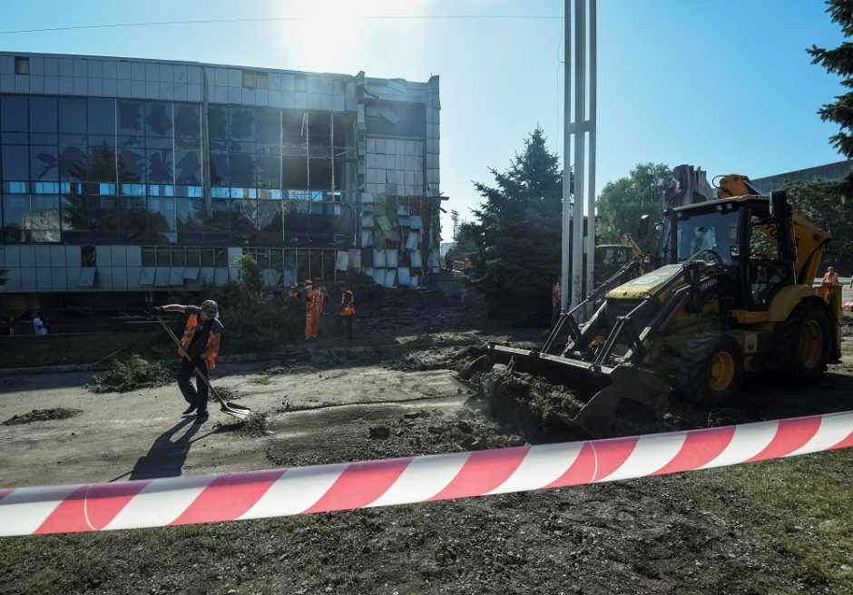 Gubernatorius: per Rusijos raketų smūgį Dniprui sužeisti mažiausiai septyni žmonės