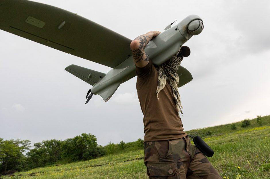 Vyriausybė leido kariuomenei lietuviškų dronų gamintojus pasirinkti be konkurso