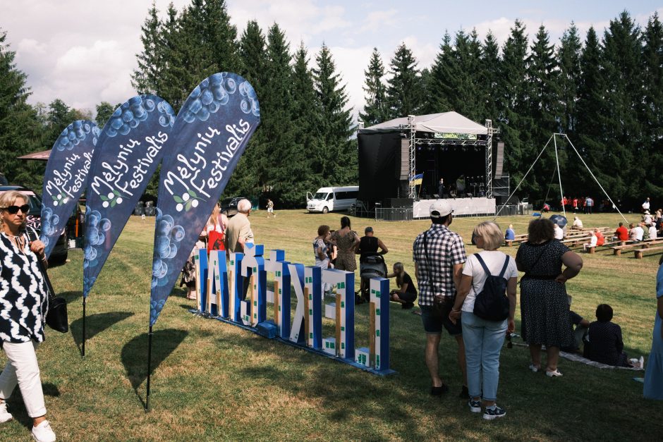 Garsusis festivalis Lekėčiuose: ir apranga, ir šakočiai – su mėlynėmis