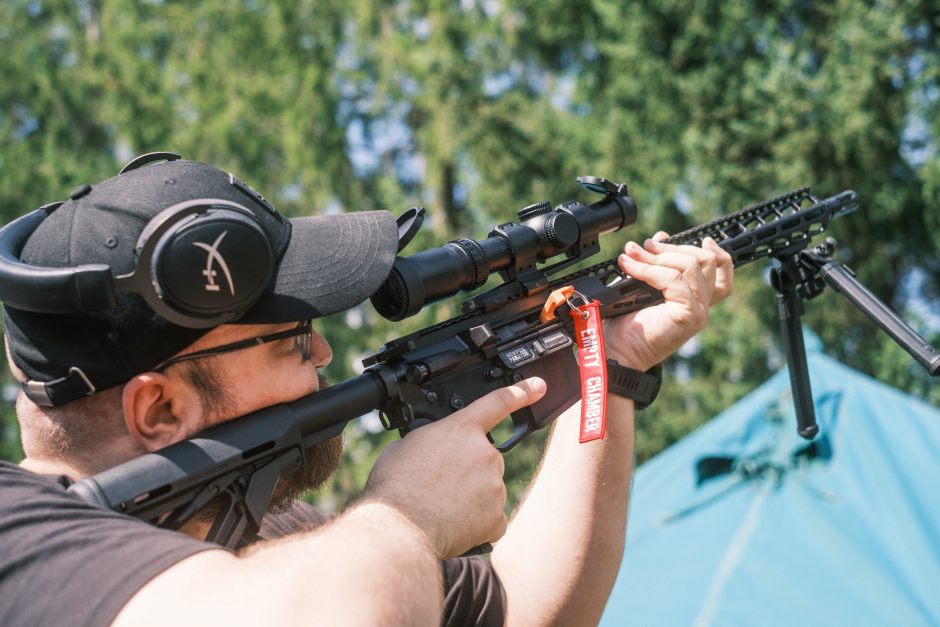 Garsusis festivalis Lekėčiuose: ir apranga, ir šakočiai – su mėlynėmis