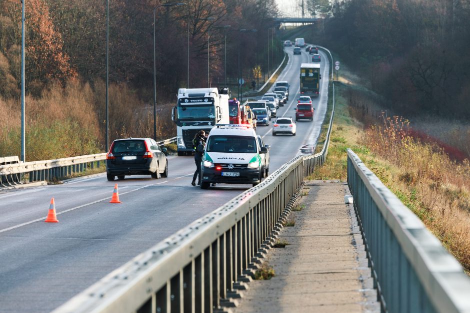 Kauno gatvėse – sudėtinga situacija: vėluoja viešasis transportas