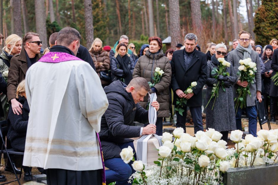 Karmėlavos kapinėse amžinojo poilsio atgulė A. Jagelavičiūtė