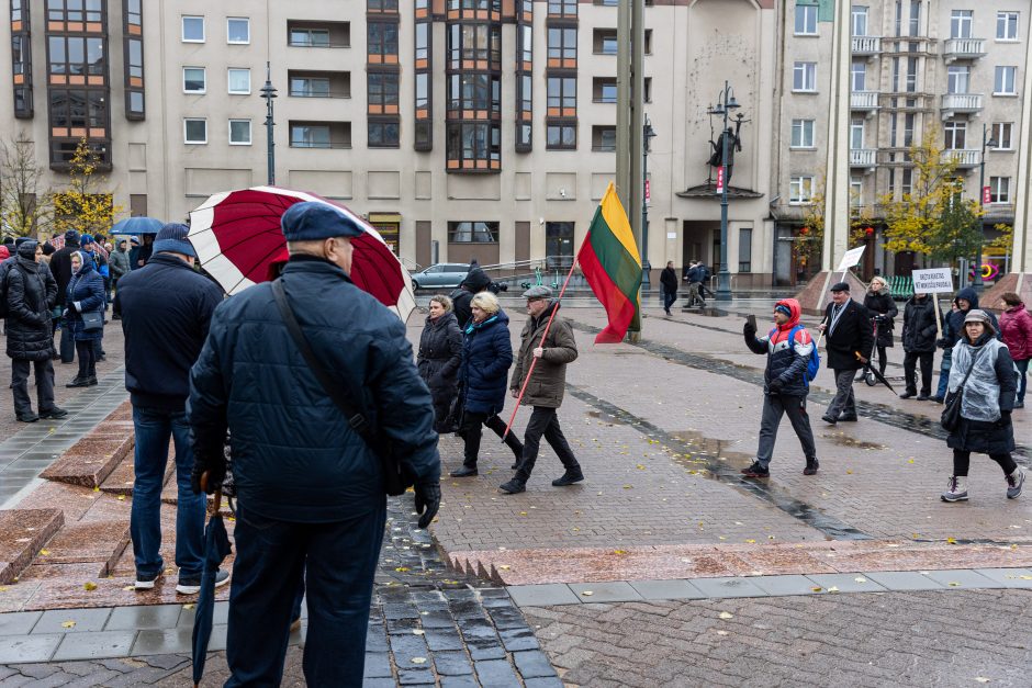 Protestas dėl NT mokesčio: jeigu matysiu, kad iš manęs atima namus, aš juos sudeginsiu