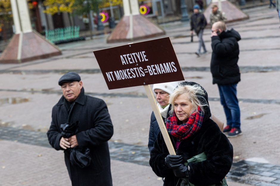 Protestas dėl NT mokesčio: jeigu matysiu, kad iš manęs atima namus, aš juos sudeginsiu