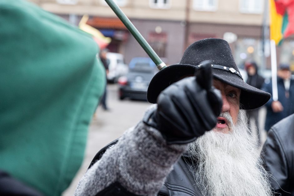 Protestas dėl NT mokesčio: jeigu matysiu, kad iš manęs atima namus, aš juos sudeginsiu