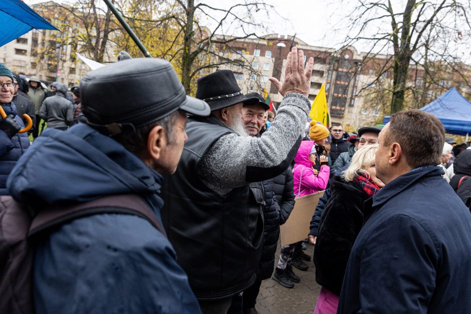 Protestas dėl NT mokesčio: jeigu matysiu, kad iš manęs atima namus, aš juos sudeginsiu