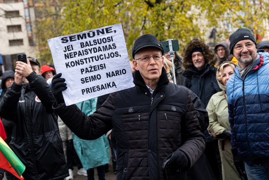 Protestas dėl NT mokesčio: jeigu matysiu, kad iš manęs atima namus, aš juos sudeginsiu