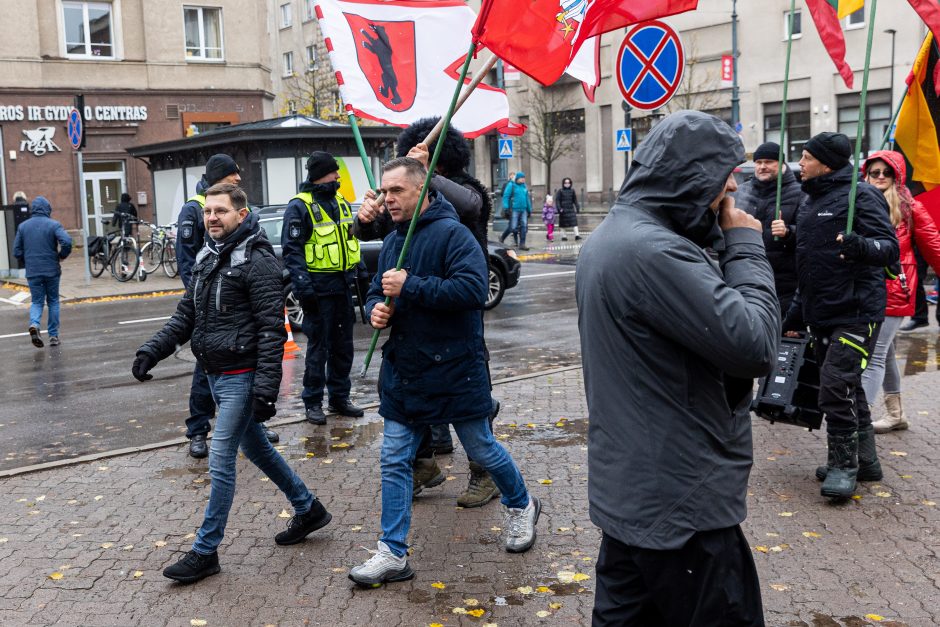 Protestas dėl NT mokesčio: jeigu matysiu, kad iš manęs atima namus, aš juos sudeginsiu