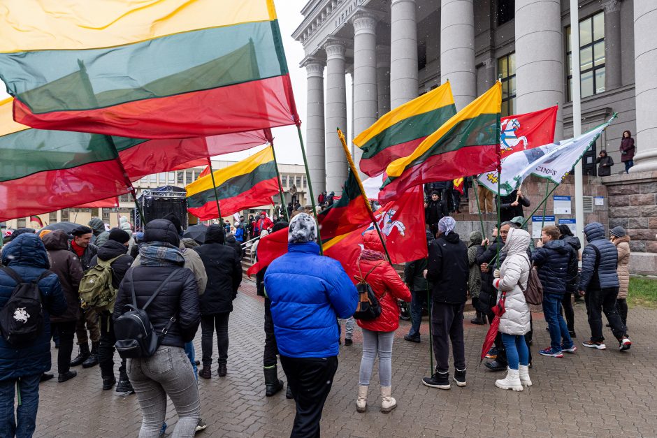 Protestas dėl NT mokesčio: jeigu matysiu, kad iš manęs atima namus, aš juos sudeginsiu