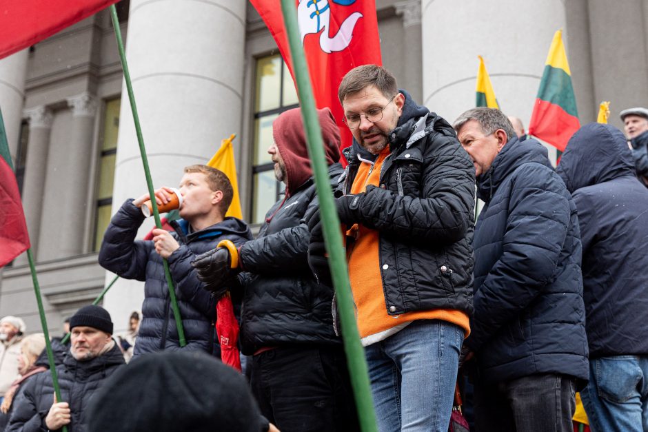 Protestas dėl NT mokesčio: jeigu matysiu, kad iš manęs atima namus, aš juos sudeginsiu