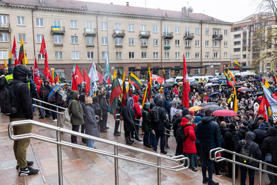 Protestas dėl NT mokesčio: jeigu matysiu, kad iš manęs atima namus, aš juos sudeginsiu