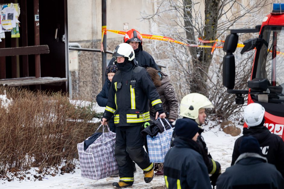 Pareigūnai neigia gandus: į vėliau sprogusį Viršuliškių daugiabutį vyko dėl kitos priežasties