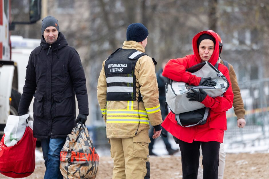 Pareigūnai neigia gandus: į vėliau sprogusį Viršuliškių daugiabutį vyko dėl kitos priežasties