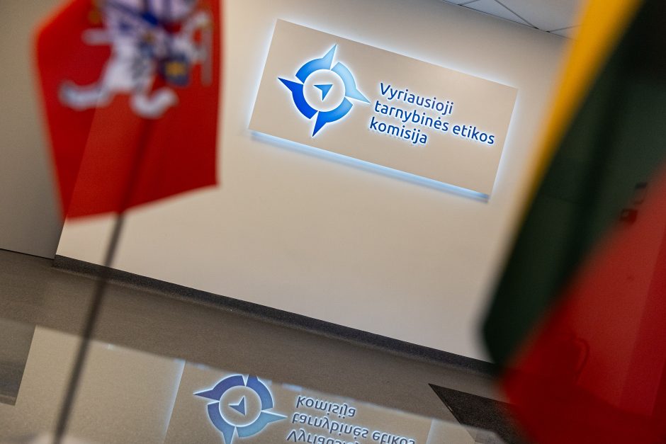 VTEK: miuzikle už ambasados lėšas lankęsi G. Nausėda ir E. Bajarūnas supainiojo interesus