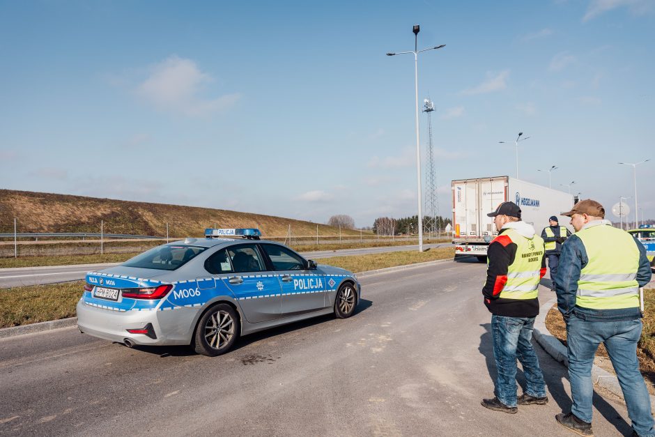 Lenkų ūkininkams blokuojant kelią D. Tuskas Vilniuje susitiks su Lietuvos vadovais