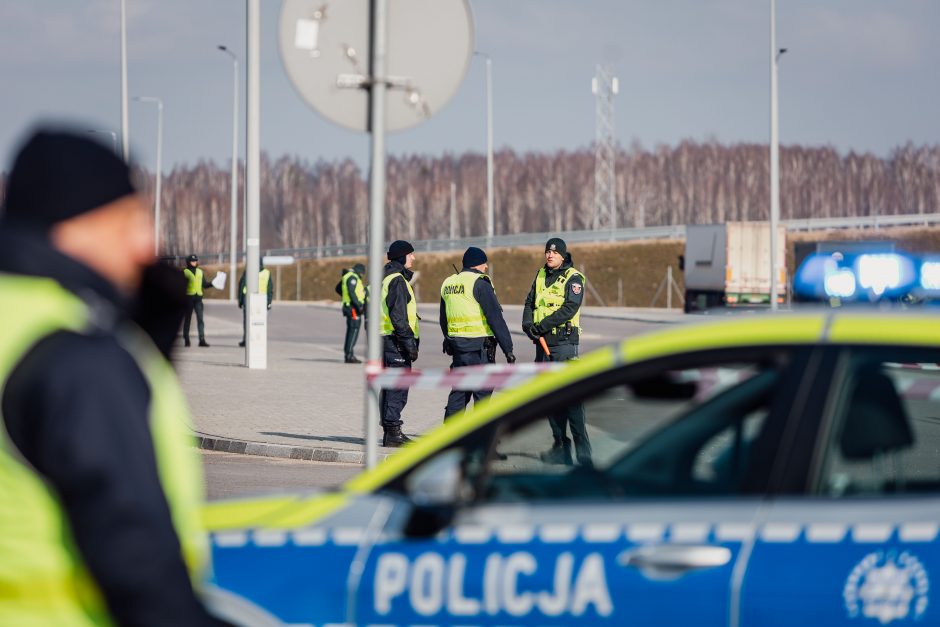 Lenkų ūkininkams blokuojant kelią D. Tuskas Vilniuje susitiks su Lietuvos vadovais