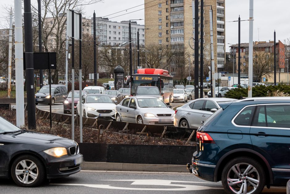 Vilniuje – prieššventinės automobilių spūstys