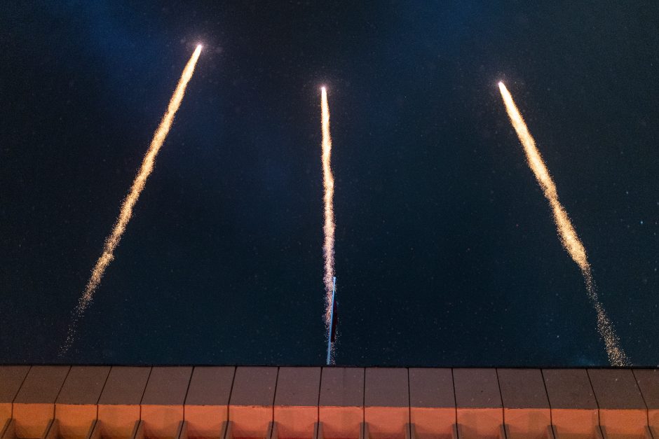 Atminimo laužų uždegimo ceremonija Vilniuje, Nepriklausomybės aikštėje