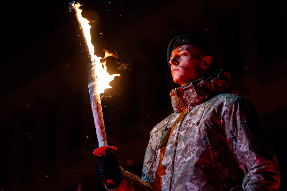 Atminimo laužų uždegimo ceremonija Vilniuje, Nepriklausomybės aikštėje