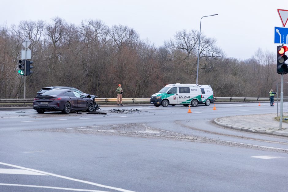 Avarijos padariniai: Marvelės gatvė skęsta spūstyje