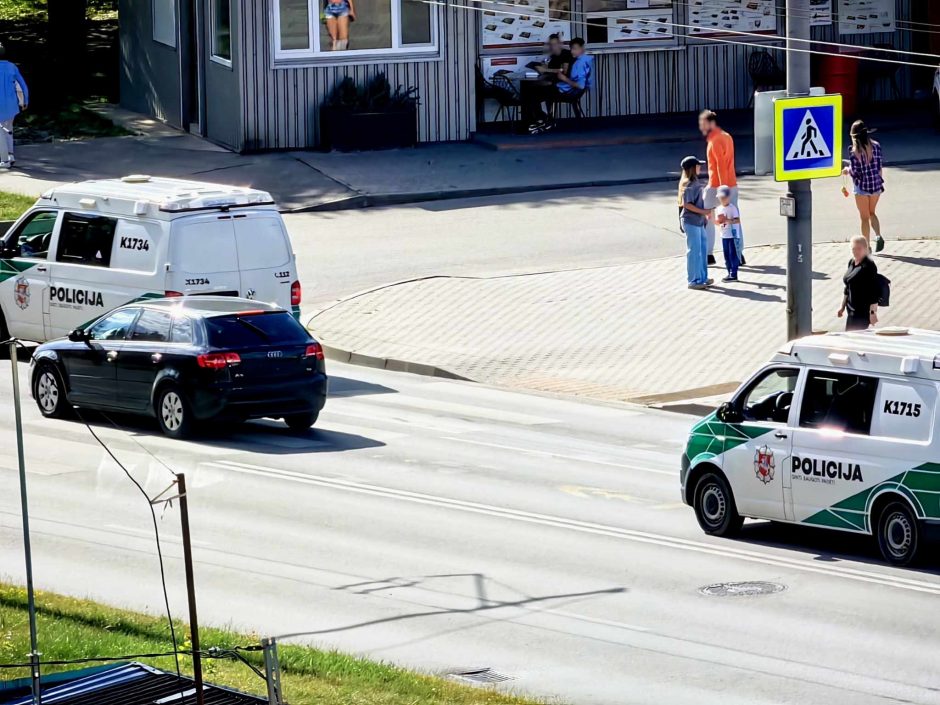 V. Krėvės prospekte automobilis „Audi“ partrenkė vyrą