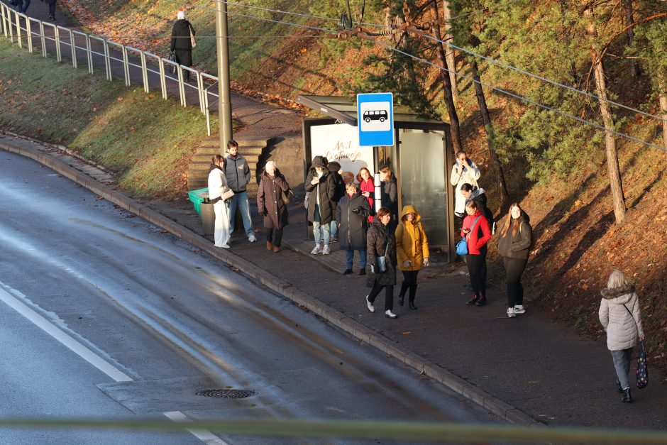 Kauno gatvėse – sudėtinga situacija: vėluoja viešasis transportas