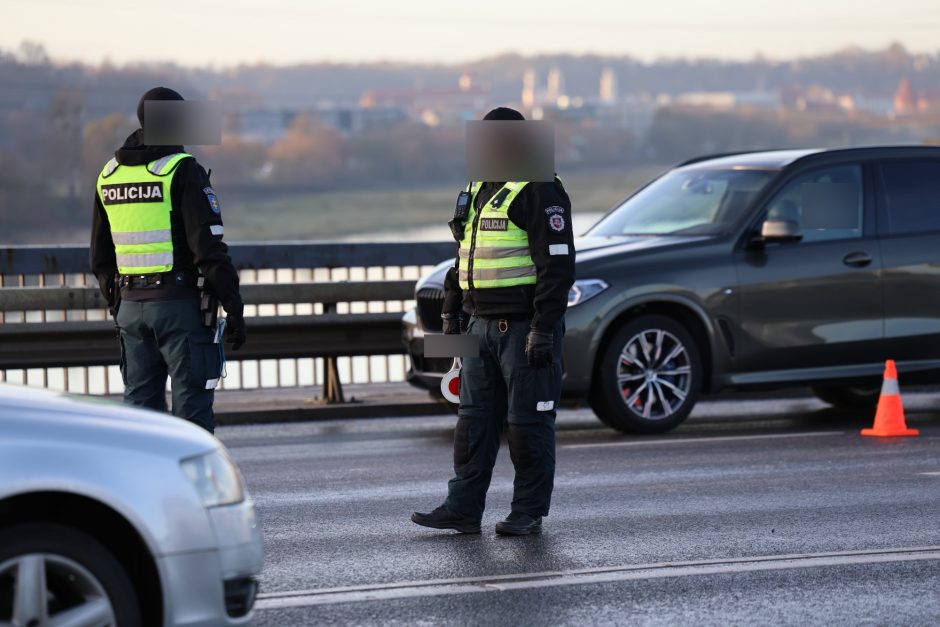 Kauno gatvėse – sudėtinga situacija: vėluoja viešasis transportas