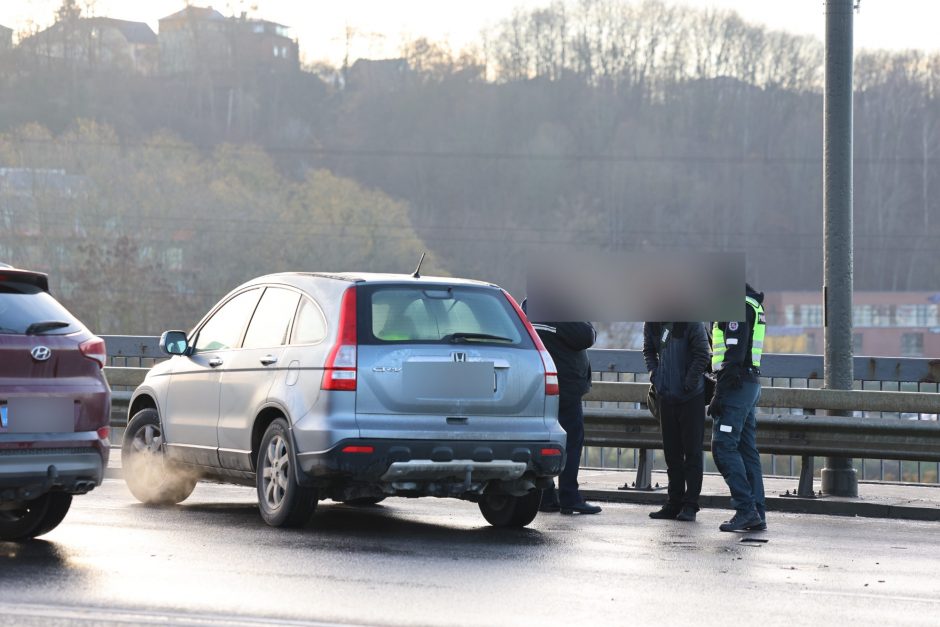 Kauno gatvėse – sudėtinga situacija: vėluoja viešasis transportas