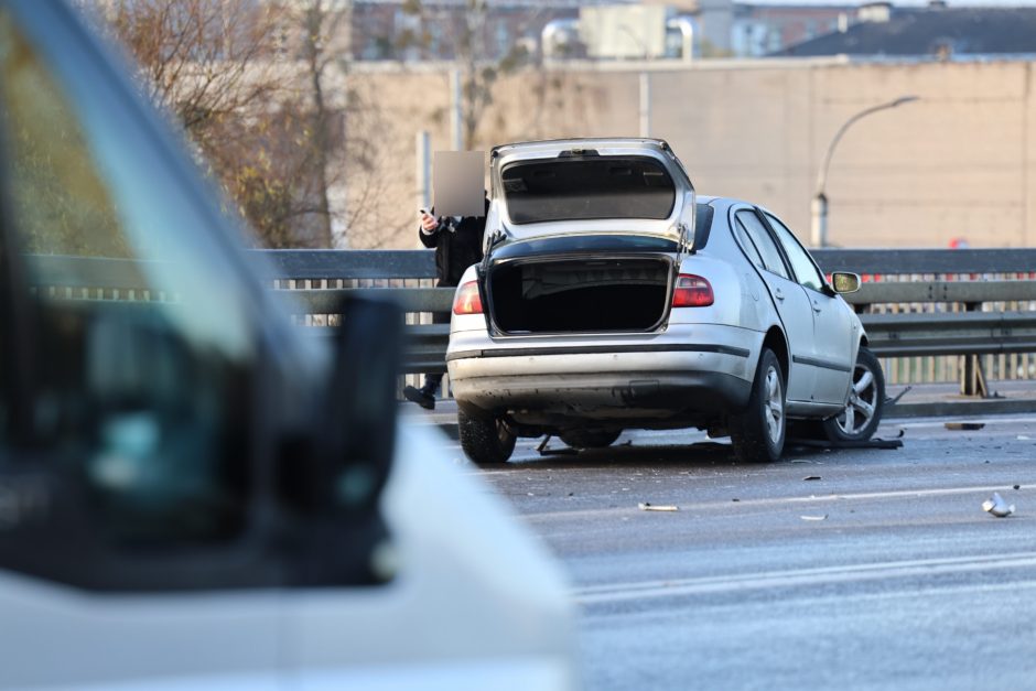 Kauno gatvėse – sudėtinga situacija: vėluoja viešasis transportas