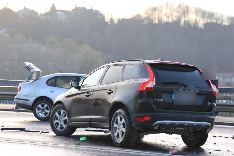 Kauno gatvėse – sudėtinga situacija: vėluoja viešasis transportas