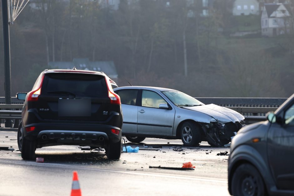 Kauno gatvėse – sudėtinga situacija: vėluoja viešasis transportas