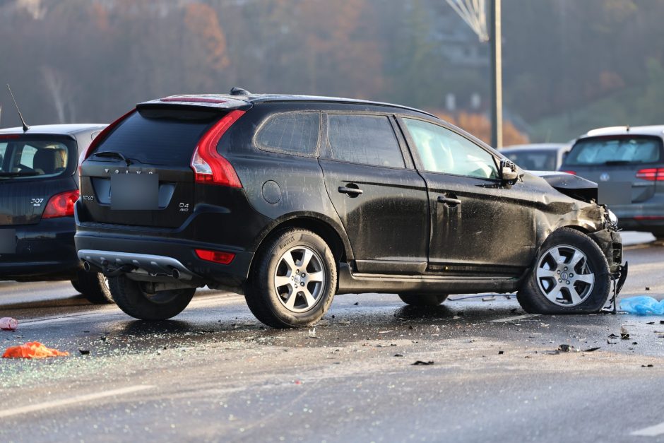 Kauno gatvėse – sudėtinga situacija: vėluoja viešasis transportas