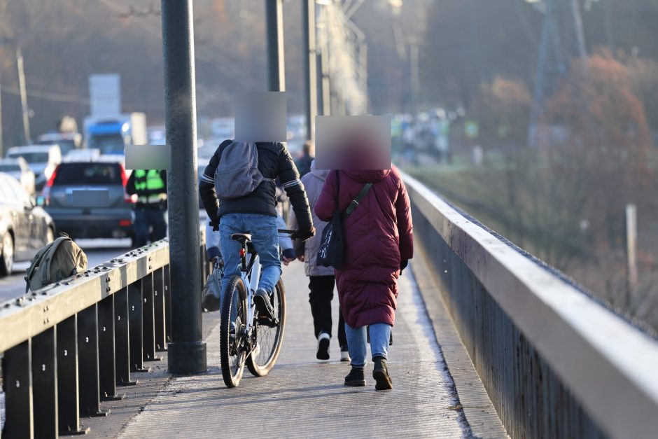 Kauno gatvėse – sudėtinga situacija: vėluoja viešasis transportas