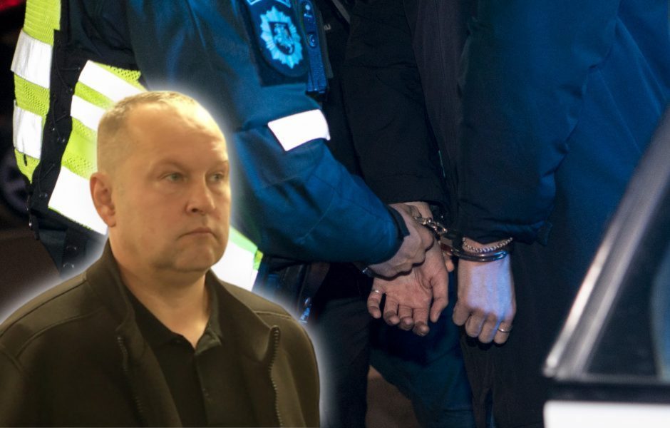 Teismas išteisino buvusį policininką V. Žvinį: sulaikytajam nesmogė, jis paslydo ant savo šlapimo