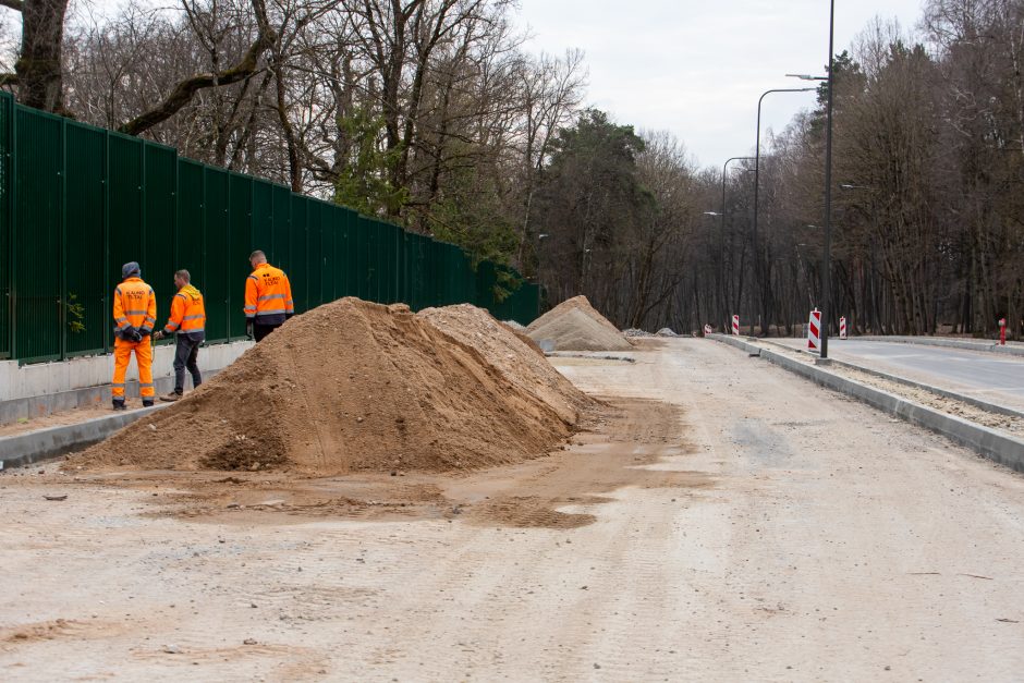 Radvilėnų plento atidarymo dar teks palaukti