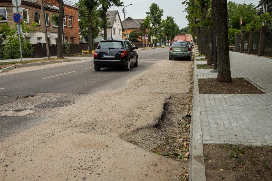 Dėl užsitęsusio gatvės remonto prarado kantrybę: dingo visi meistrai, technika, nevyksta jokių darbų