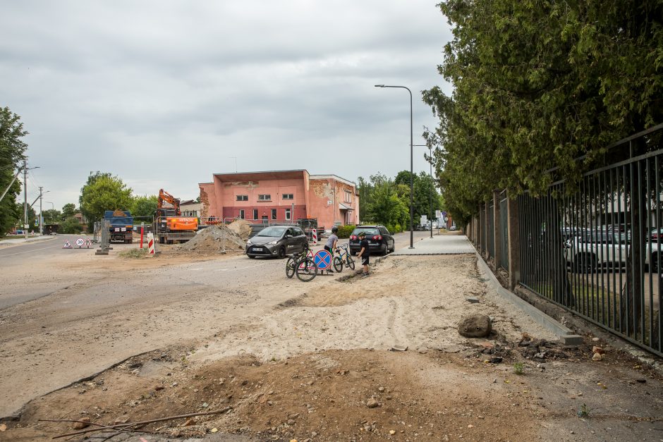 Dėl užsitęsusio gatvės remonto prarado kantrybę: dingo visi meistrai, technika, nevyksta jokių darbų