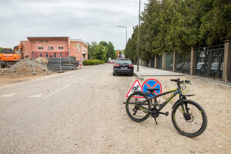 Dėl užsitęsusio gatvės remonto prarado kantrybę: dingo visi meistrai, technika, nevyksta jokių darbų