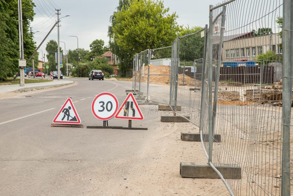 Dėl užsitęsusio gatvės remonto prarado kantrybę: dingo visi meistrai, technika, nevyksta jokių darbų