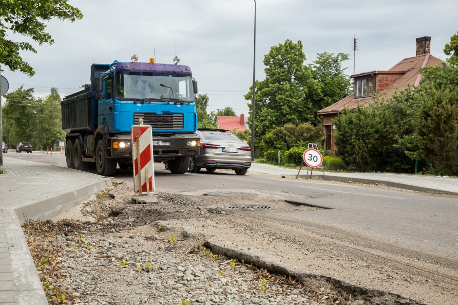 Dėl užsitęsusio gatvės remonto prarado kantrybę: dingo visi meistrai, technika, nevyksta jokių darbų