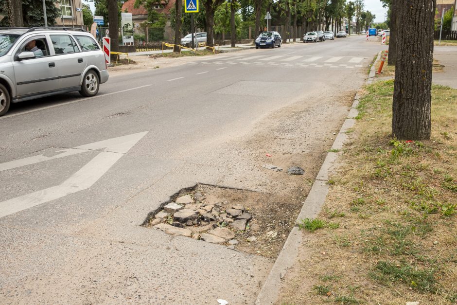 Dėl užsitęsusio gatvės remonto prarado kantrybę: dingo visi meistrai, technika, nevyksta jokių darbų