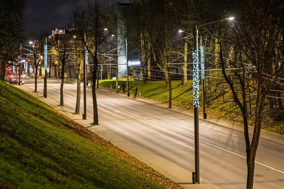 Kalėdiniai Kauno papuošimai jau džiugina praeivius