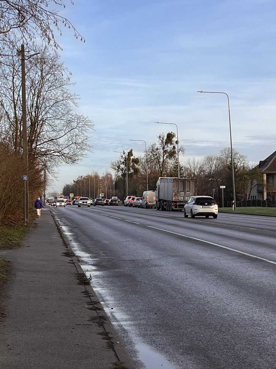 Kauno gatvėse – sudėtinga situacija: vėluoja viešasis transportas