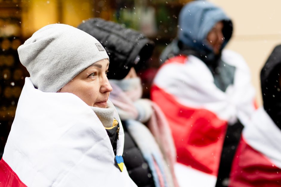 Vilniuje – maždaug dviejų dešimčių baltarusių protestas: norime, kad „vatnikų“ pelkė plėstųsi?