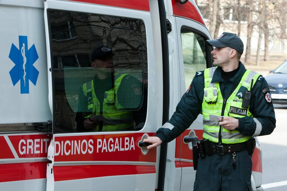 Skaudus incidentas: panevėžietis smurtavo prieš greitosios automobilio vairuotoją