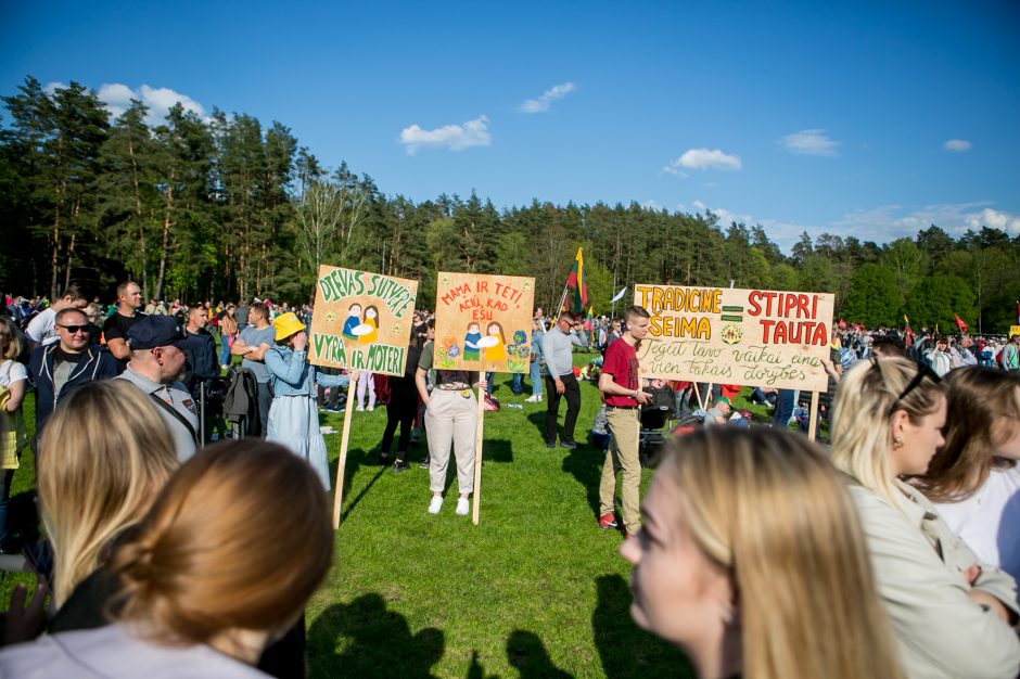 Renginių organizatoriai pikti: Šeimų maršui leista vykti, o kitiems – ribojimai