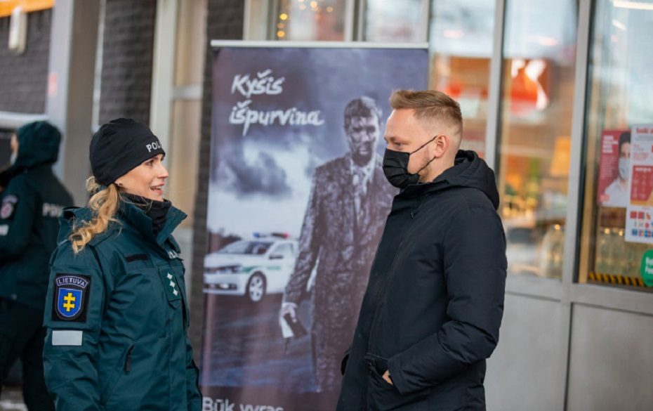 Klaipėdos pareigūnai gyventojams priminė korupcijos keliamas grėsmes ir daromą žalą