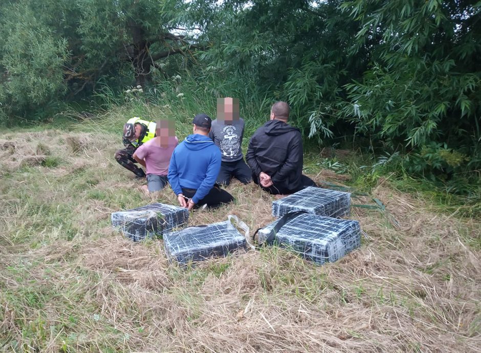 Švenčionių rajone į pasieniečių pasalą pateko keturi kontrabandininkai