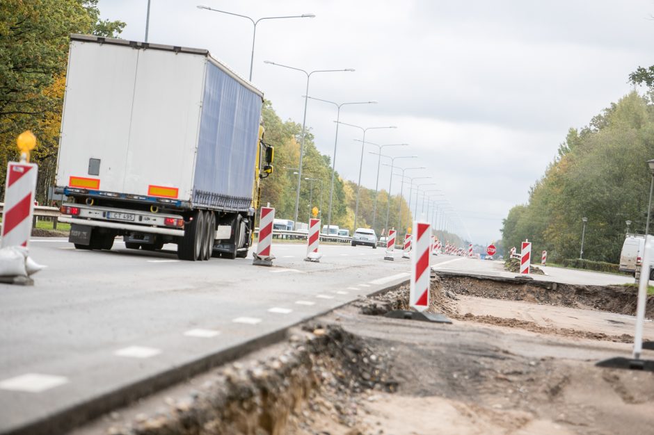 Magistralėje – dar viena eismą trikdanti vieta