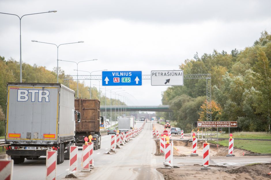 Magistralėje – dar viena eismą trikdanti vieta